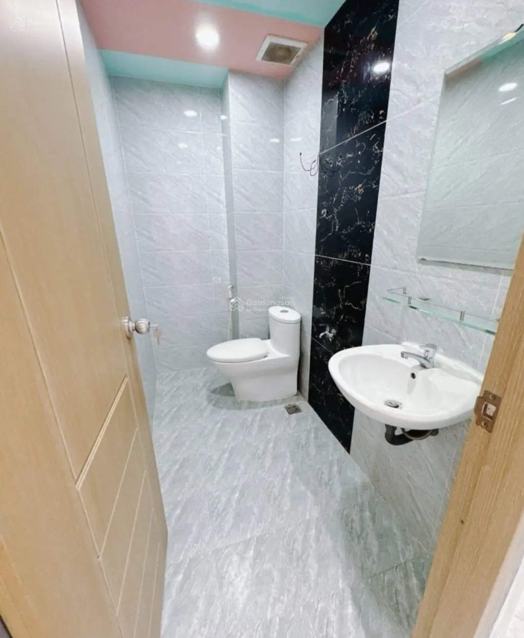 Bán nhà 3 tầng BTCT ngay mặt tiền Q7 Trần Xuân Soạn sẵn dòng tiền nhỉnh 5 tỉ thưong lượng