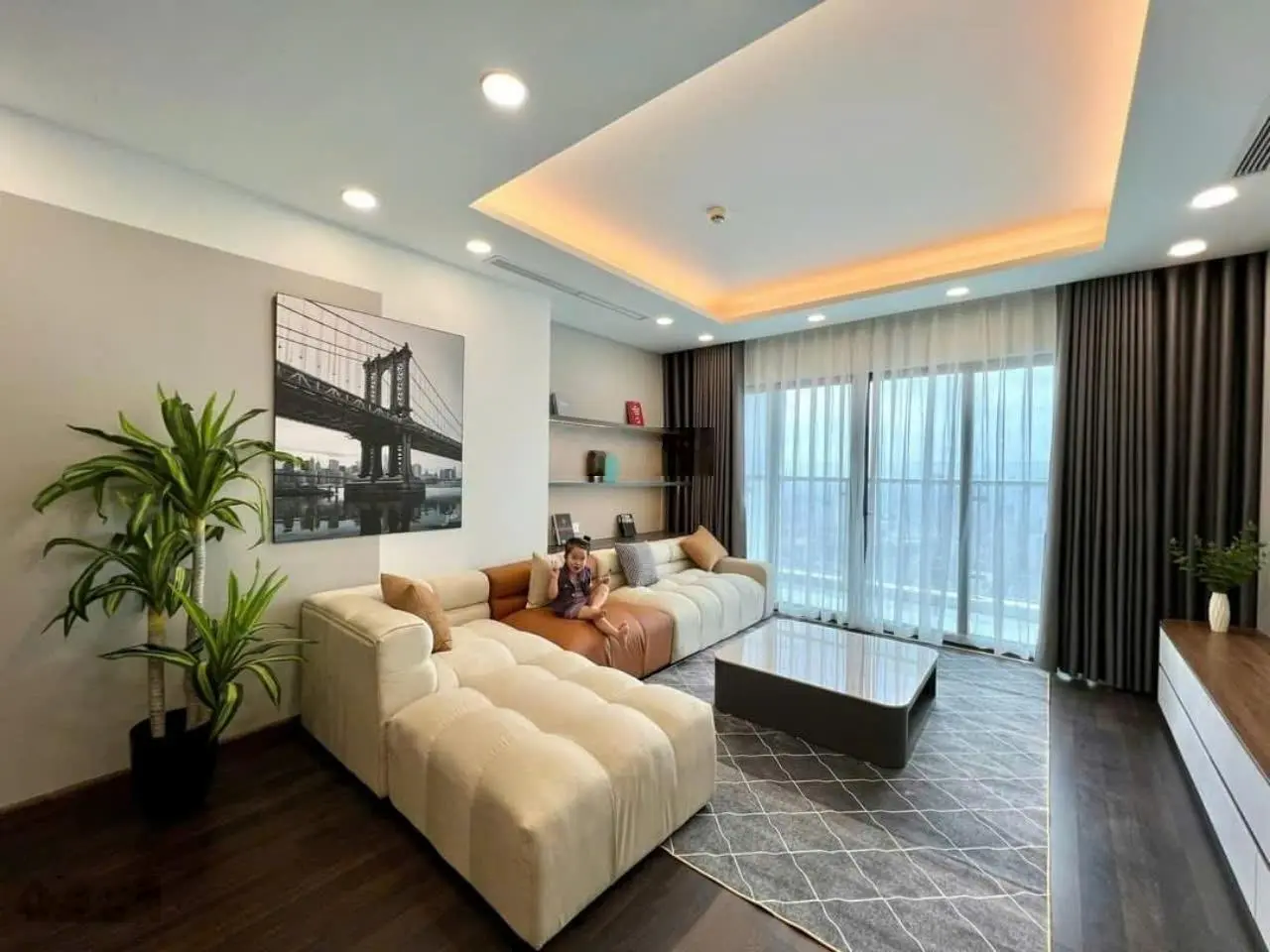Chính chủ gửi bán căn góc, tầng trung, hướng siêu thoáng, mát. Giá chỉ nhỉnh 7tỷ. Lhe 0343 191 ***