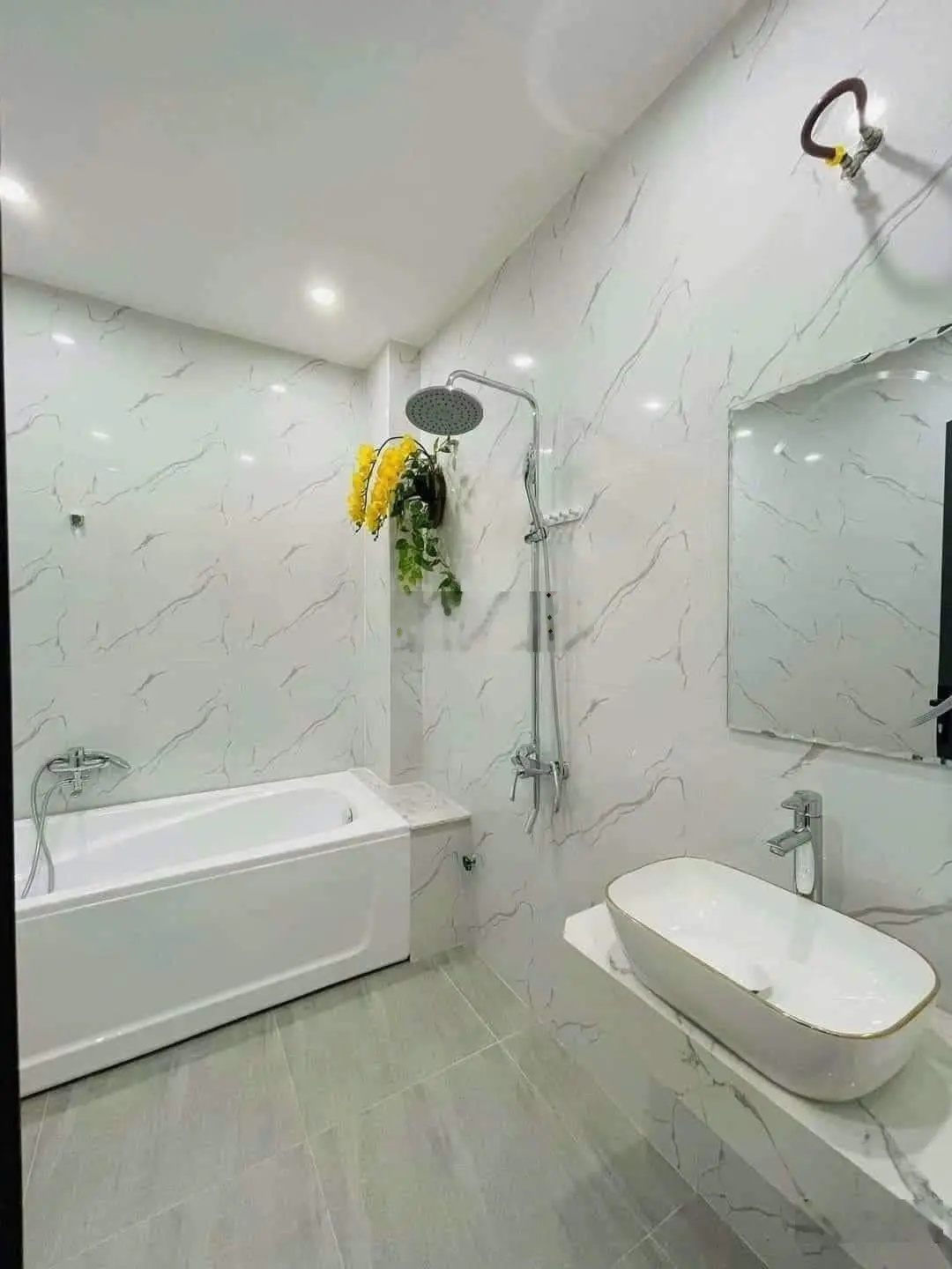 QUÁ RẺ! 3Tỷ580 sở hữu nhà diện tích lớn 87m2 ngay Hoa Lan, P.7, Phú Nhuận. Thuê 28tr. Sổ hông riêng