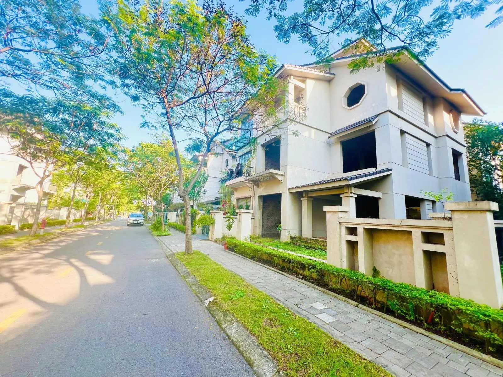 Bán căn biệt thự 180m2 duy nhất hiện nay. Liên hệ 0962 204 ***