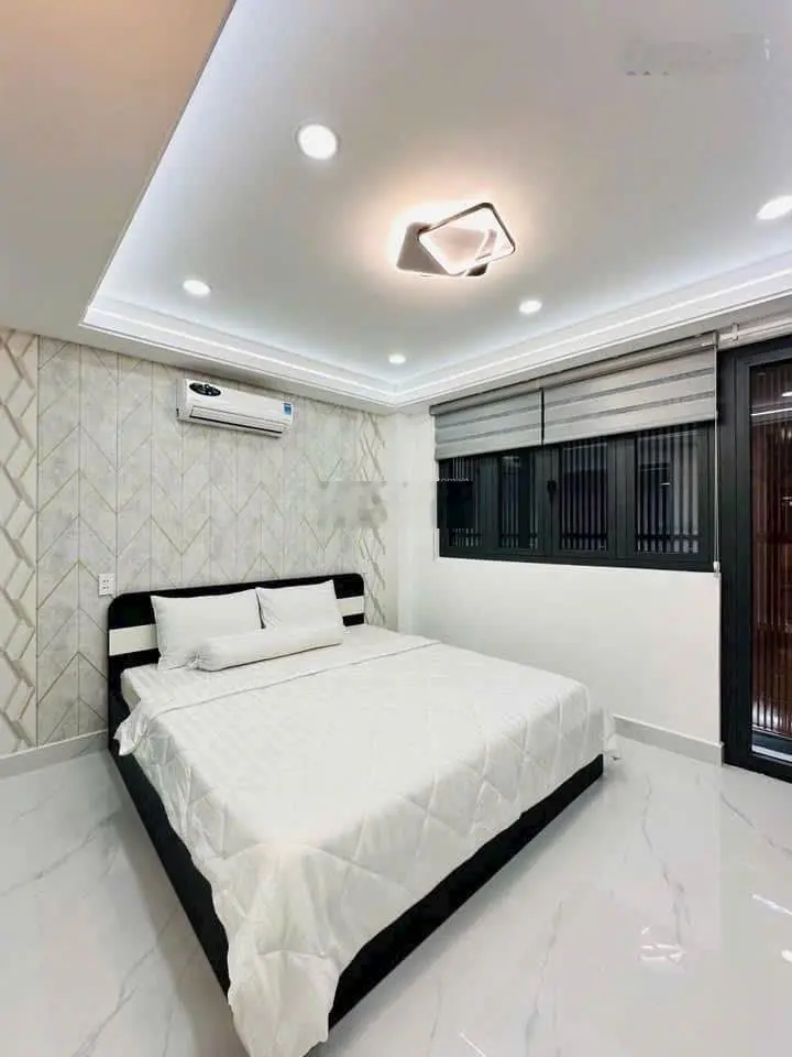 Bán nhà, Đ. Hoa Phượng Phường 2 Phú Nhuận, giá 3Tỷ390, DT 80m2, sổ riêng, LH 0896 465 ***