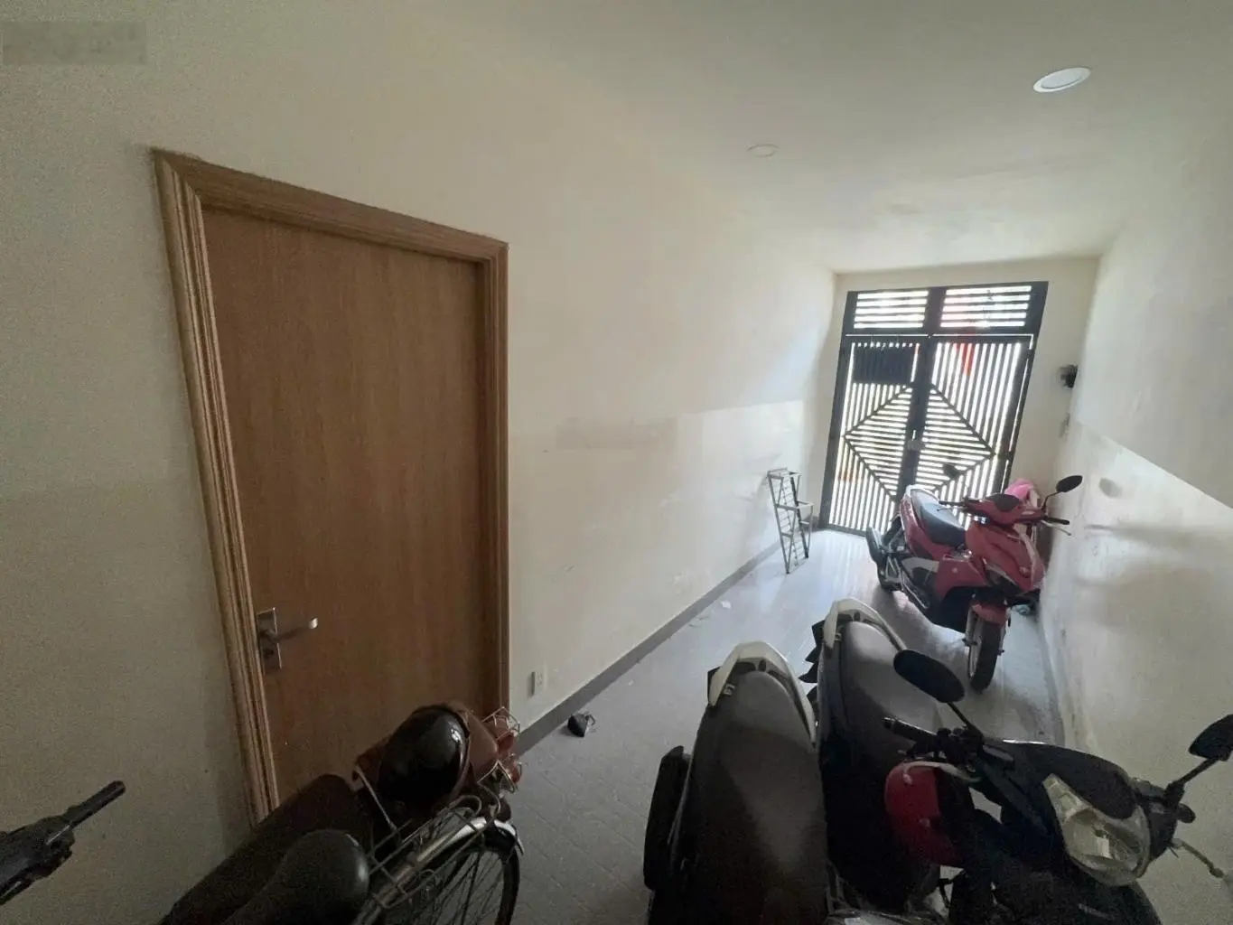 Bán NR tại Trần Văn Đang, 9,7 tỷ, 50m2, 7PN 7WC. Dòng tiền 40tr/tháng