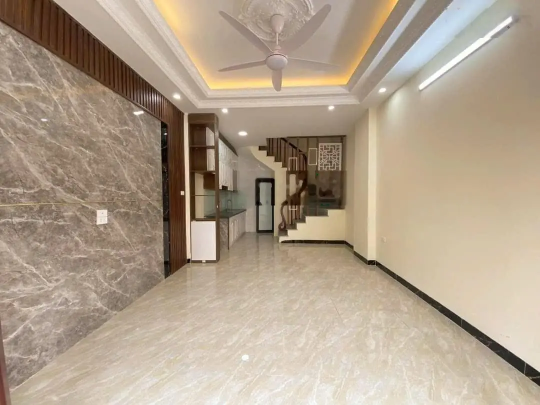 Bán nhà 5 tầng, thoáng sáng, đối diện Aeon Long Biên DT 33m2x5T, giá nhỉnh 5 tỷ