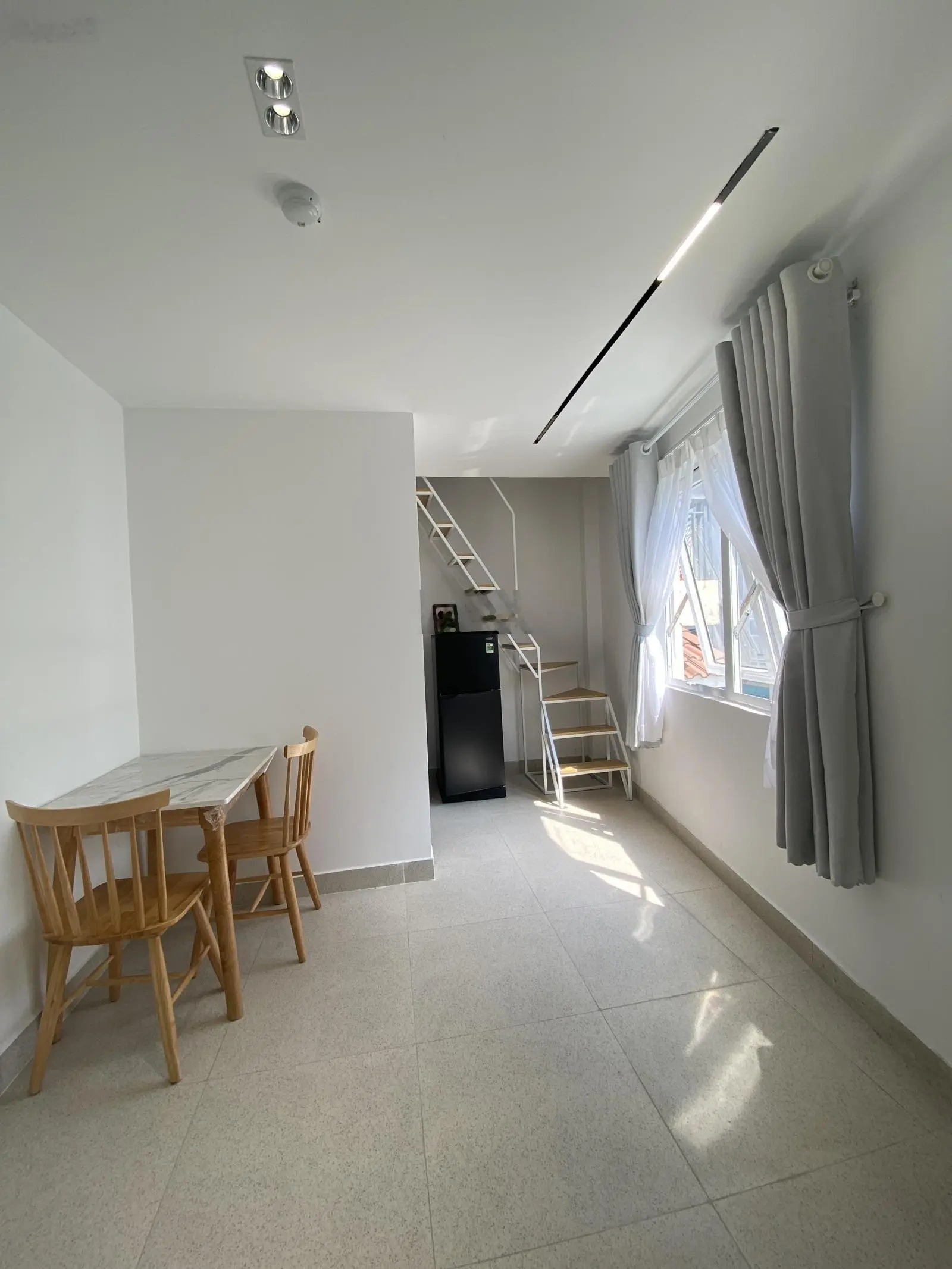 CHDV 3 tầng, 162m2 - ngang 6m, công nhận đủ, TN 60tr/th, cạnh Phú Mỹ Hưng, Quận 7