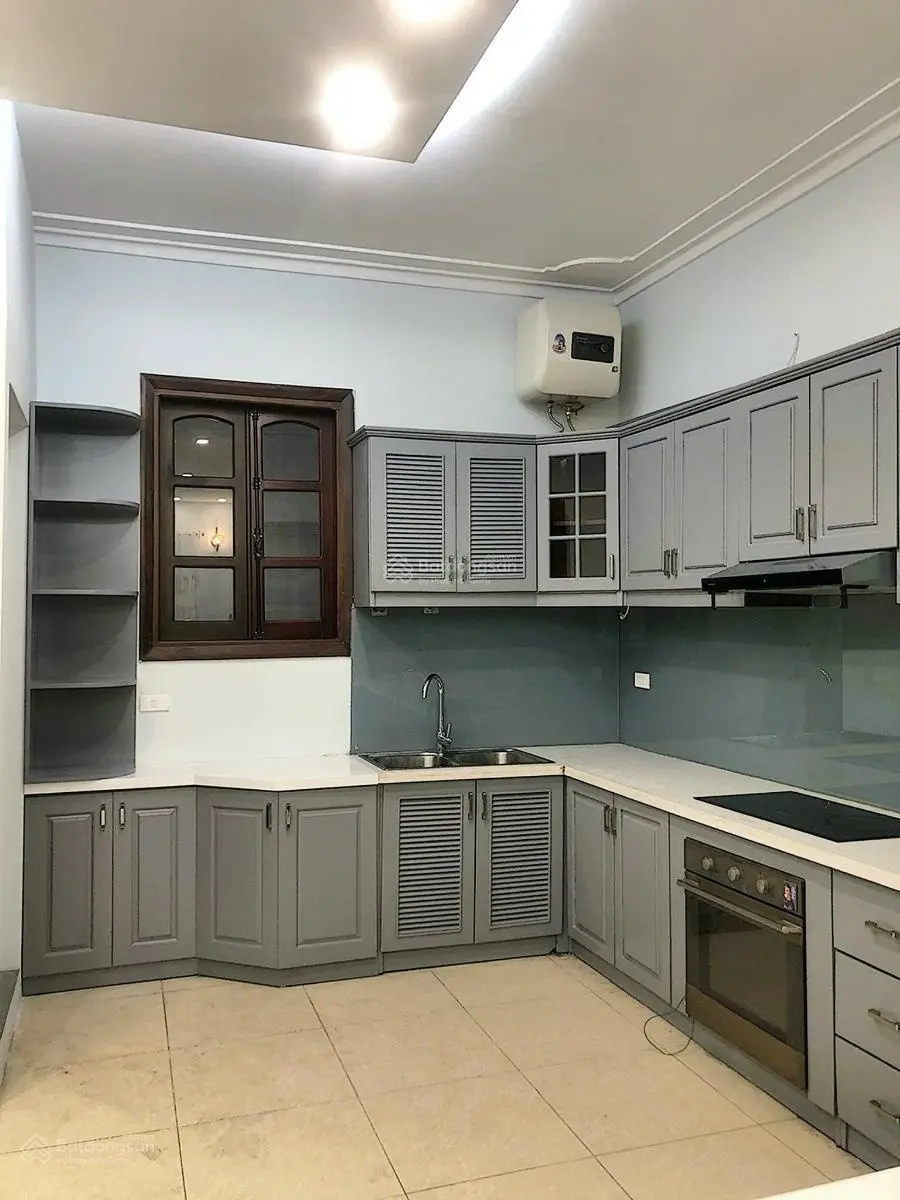 Hiếm, phân lô, sát phố Nguyễn Chí Thanh, vị trí đẹp, ngõ rộng thoáng, sẵn nhà ở luôn