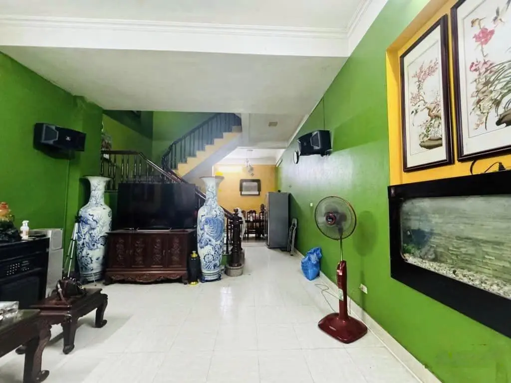 Siêu hiếm - Cổ Nhuế - nhà dân xây - chủ để lại toàn bộ nội thất xịn - giá chỉ hơn 5 tỷ