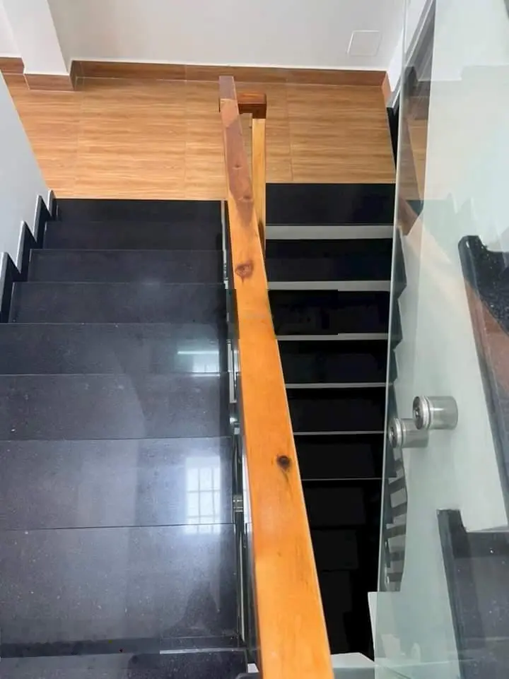 Bán căn nhà Hoà Hảo, Phường 4, Quận 10 diện tích 42,8m2 giá 3ty850 sổ sẵn
