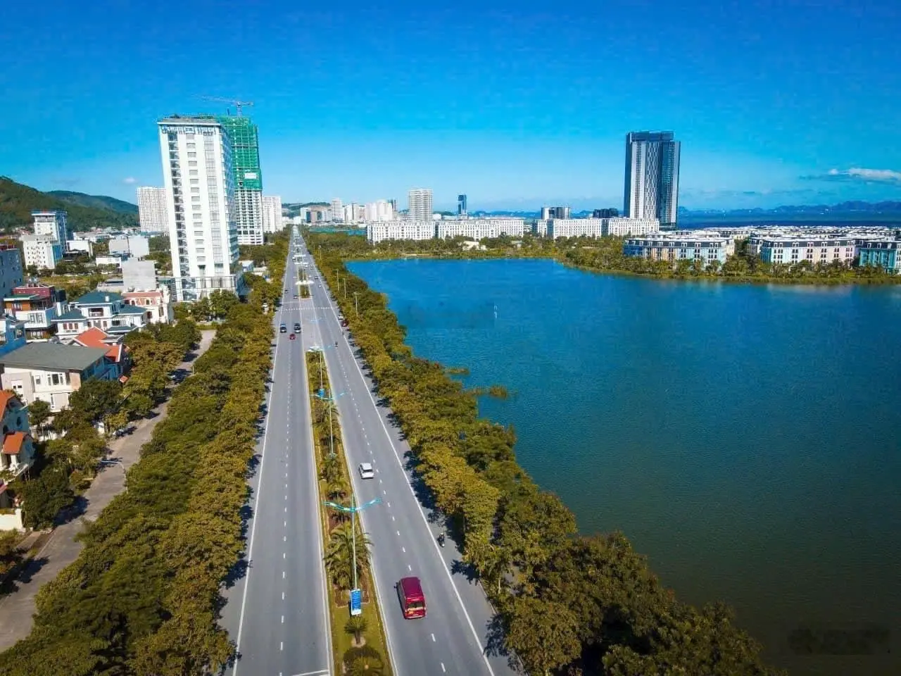 Bán nhanh căn hộ 2PN ngay trung tâm Bãi Cháy, giá cực tốt