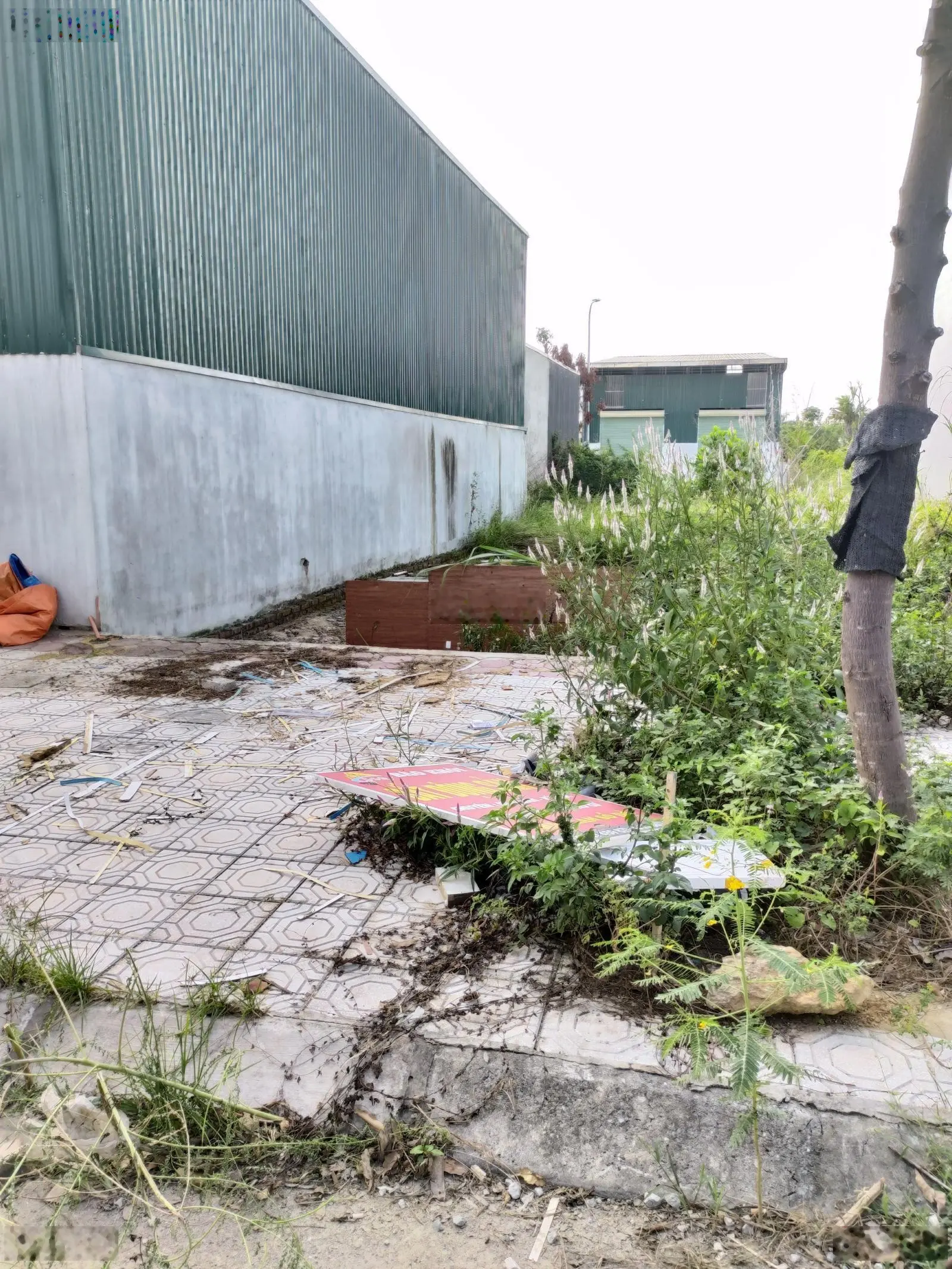 Chính chủ bán 145m2 đất Cầu Diễn, Minh Khai, 2 mặt tiền 8.6m mặt tiền ô tô tránh. Giá 17 tỷ 5