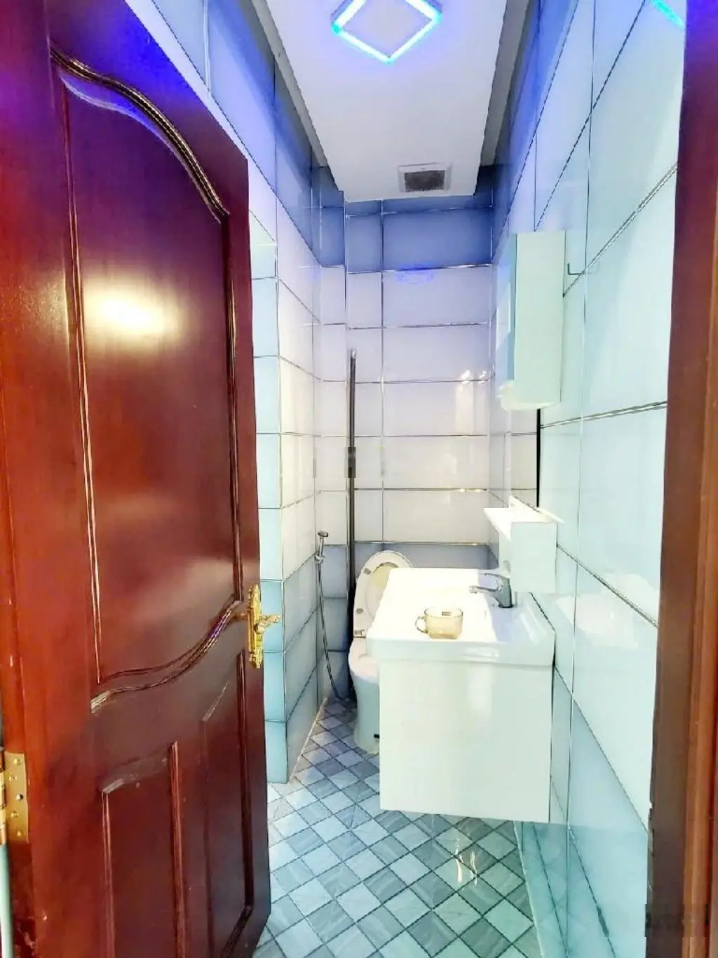 Siêu phẩm bình tân 3 tầng hương lộ 2 - sổ hồng riêng nở hậu đẹp - giá chỉ 5.79 tỏi