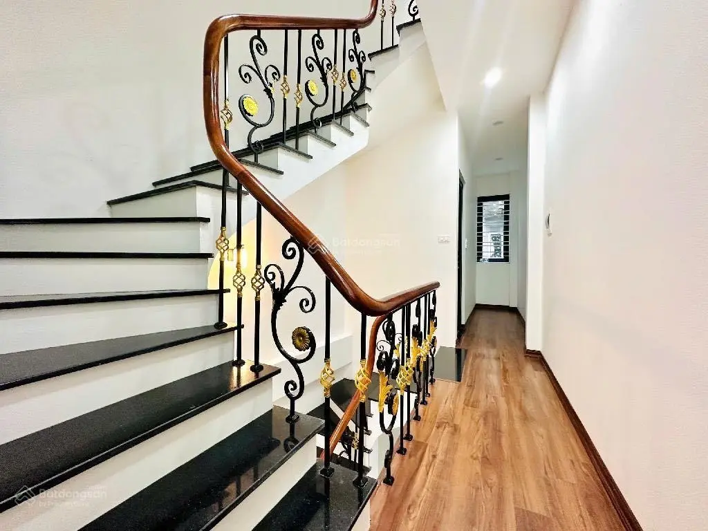 Bán Nhà Mới Đẹp Lòng Lạnh ,Vài Bước Ra Mặt Phố Minh Khai ,DT 44M2 ,MT4,2,5Tầng ,Giá 7Tỷ