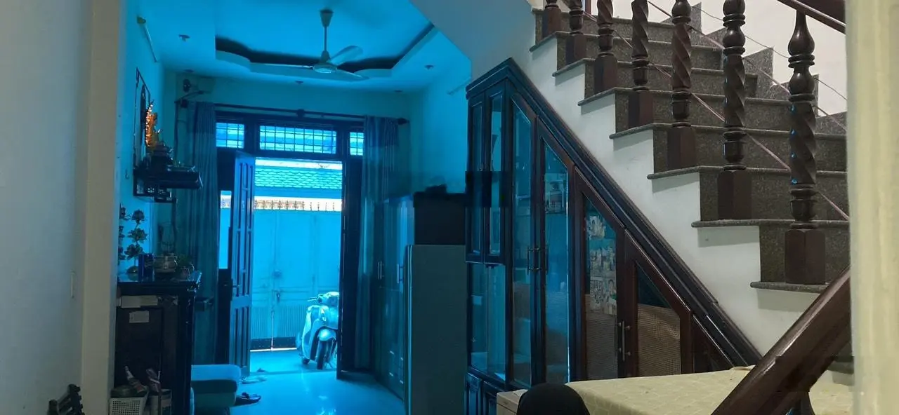 Chính chủ bán gấp nhà giá rẻ ngay trung tâm giá chỉ 7 tỷ liên hệ ngay: 0909059679