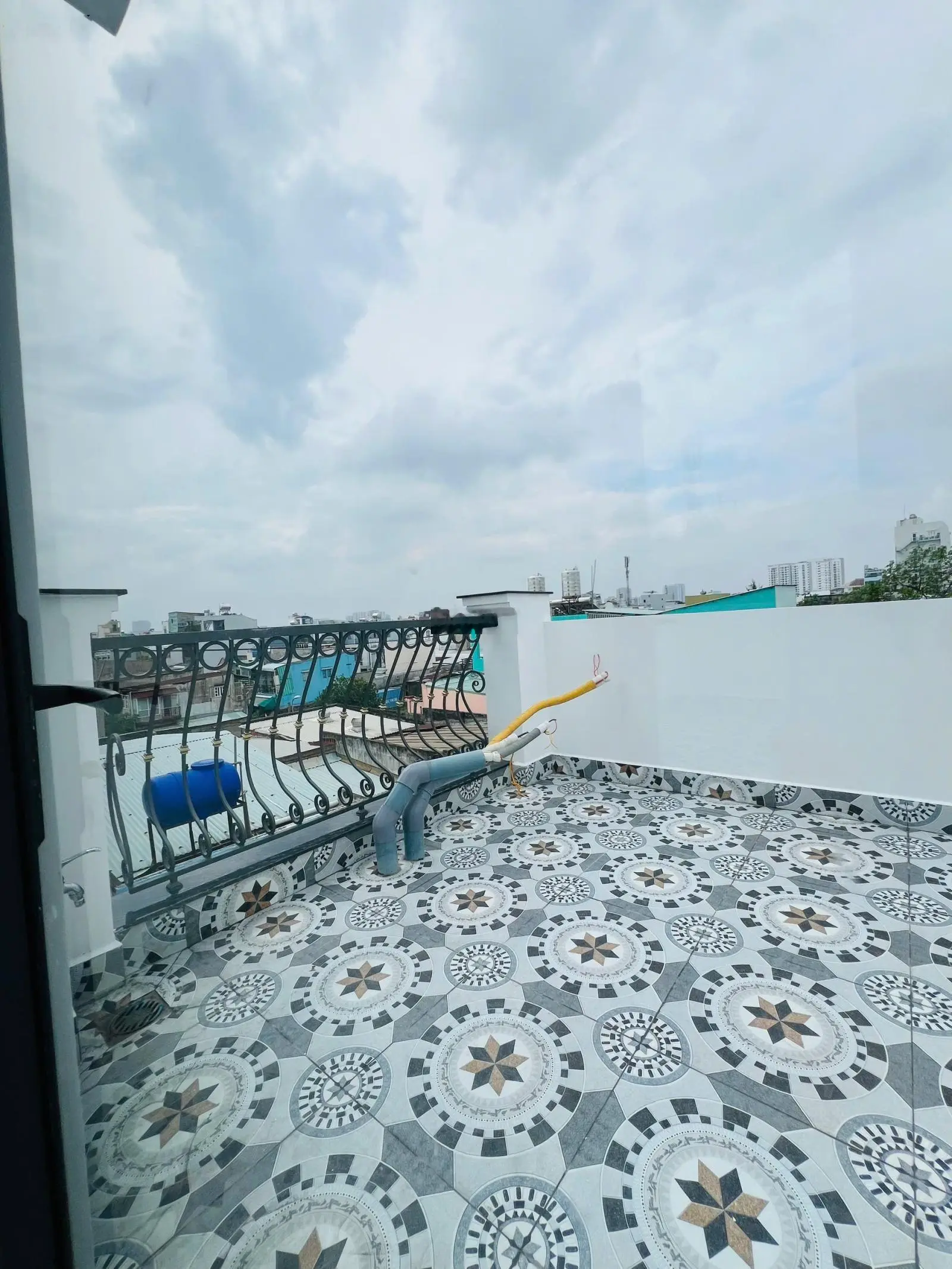 Nhà mới hẻ 2/ đường Chiến Lược, Bình Tân, gần quận 6, giá nhỉnh 4 tỷ còn TL. LH ngay 0906 435 ***