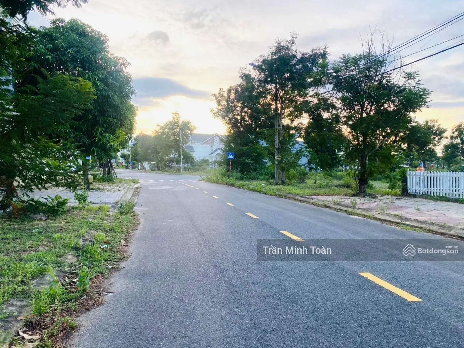 Lô đất 150m2 ngay trục Trịnh Hoài Đức, giá 2,35 tỷ (sổ hồng)