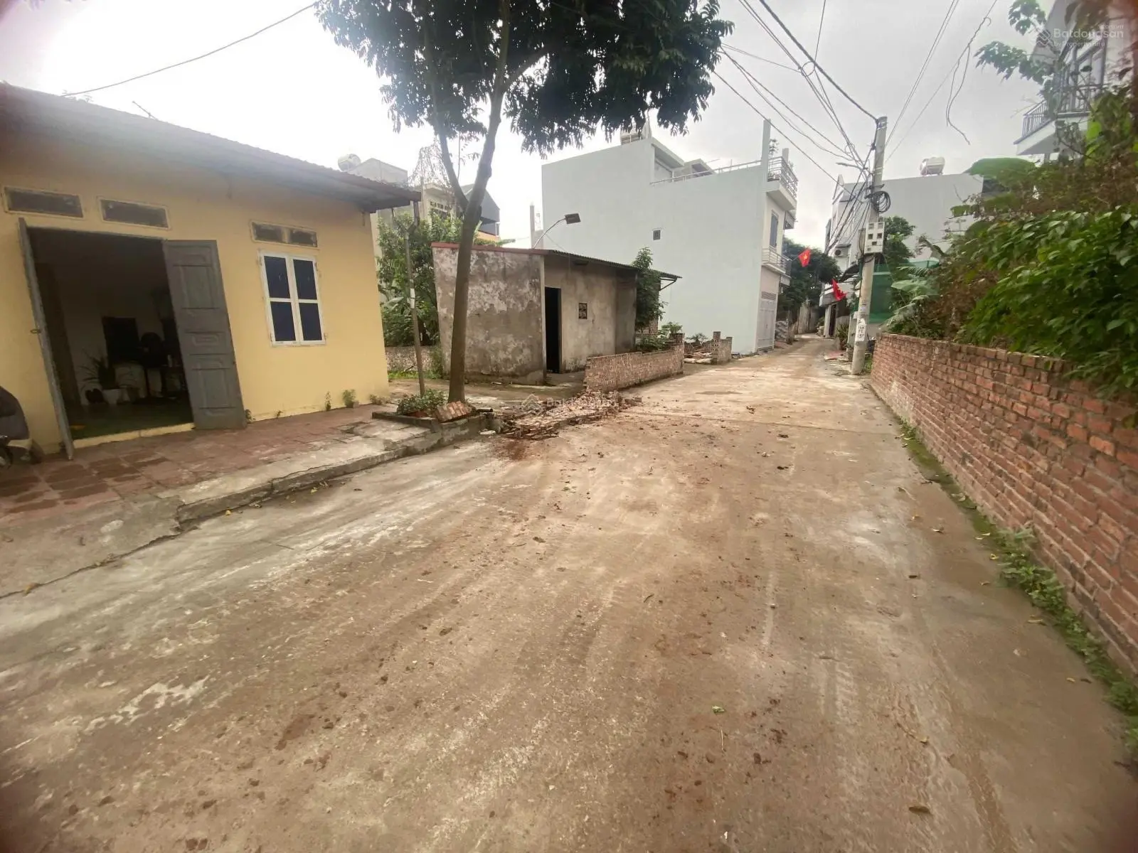 Bán đất thôn Thái Bình, xã Mai Lâm. DT 50m2, mặt tiền 4m. Giá chỉ nhỉnh 2 tỷ