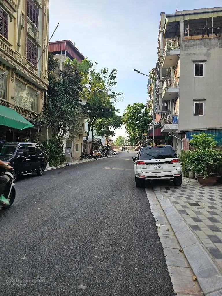 Bán nhà dân xây - Ô tô - Gần ngay mặt phố - Hưởng trọn tiện ích Tây Hồ - Hàng xóm dân trí cao. 95m2