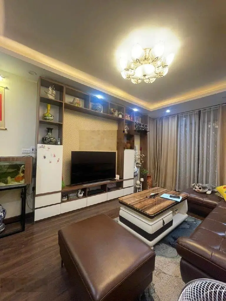 Cần bán nhà Đội Cấn, vị trí đẹp thông thoáng gần phố. 42m2 5tầng