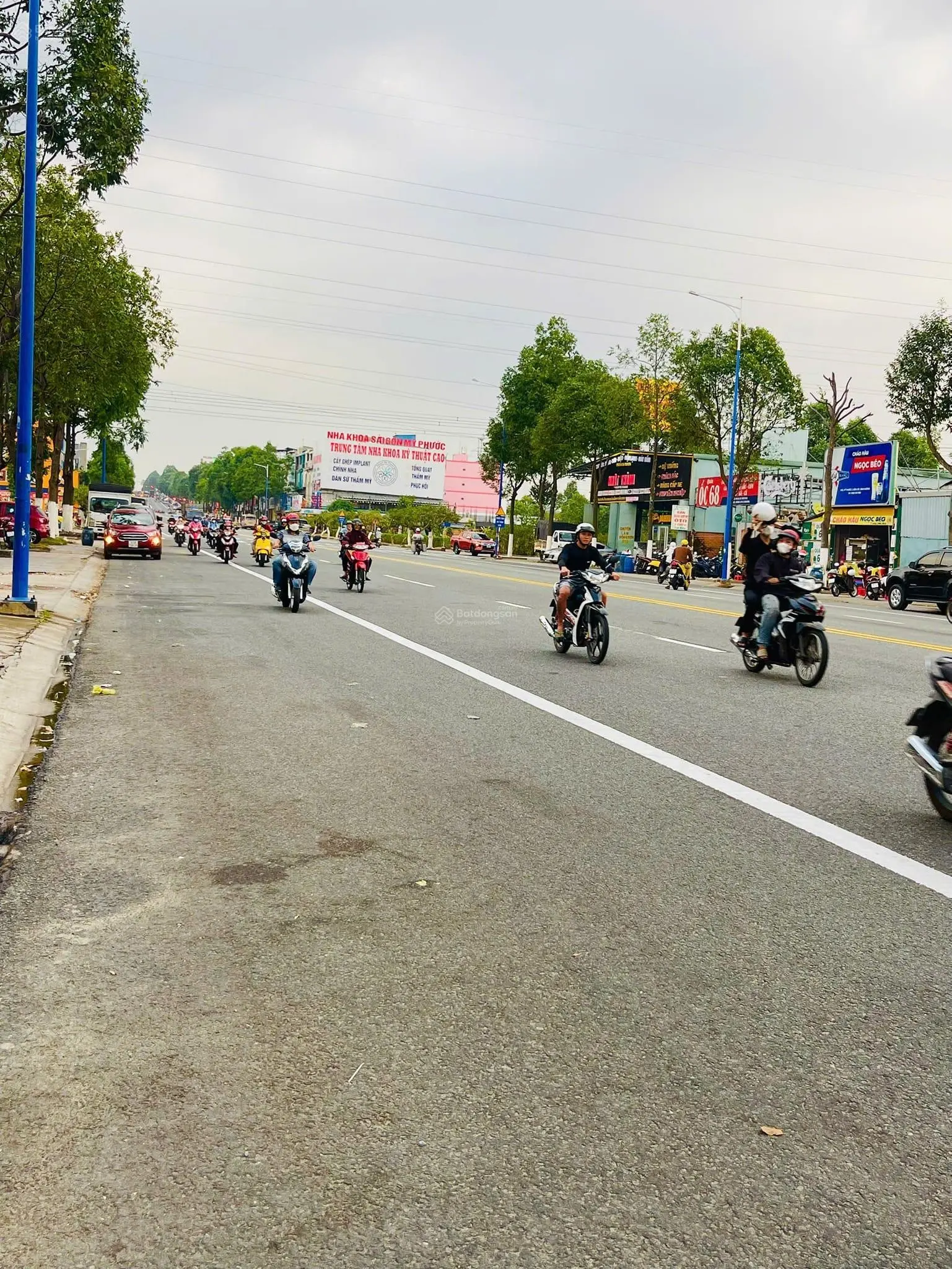 Bán đất MT NE8 (nhựa 36m) thông thẳng ra QL13 - 14, KD buôn bán cực phù hợp