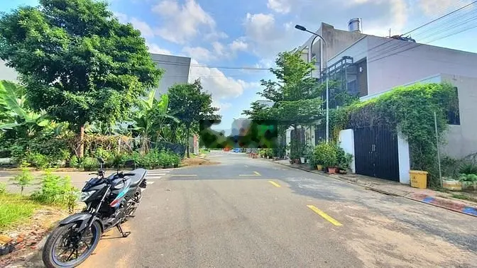 Bán đất Dự án Diamond Town - Bưng Ông Thoàn, P. Phú Hữu, Q9 . 62m2