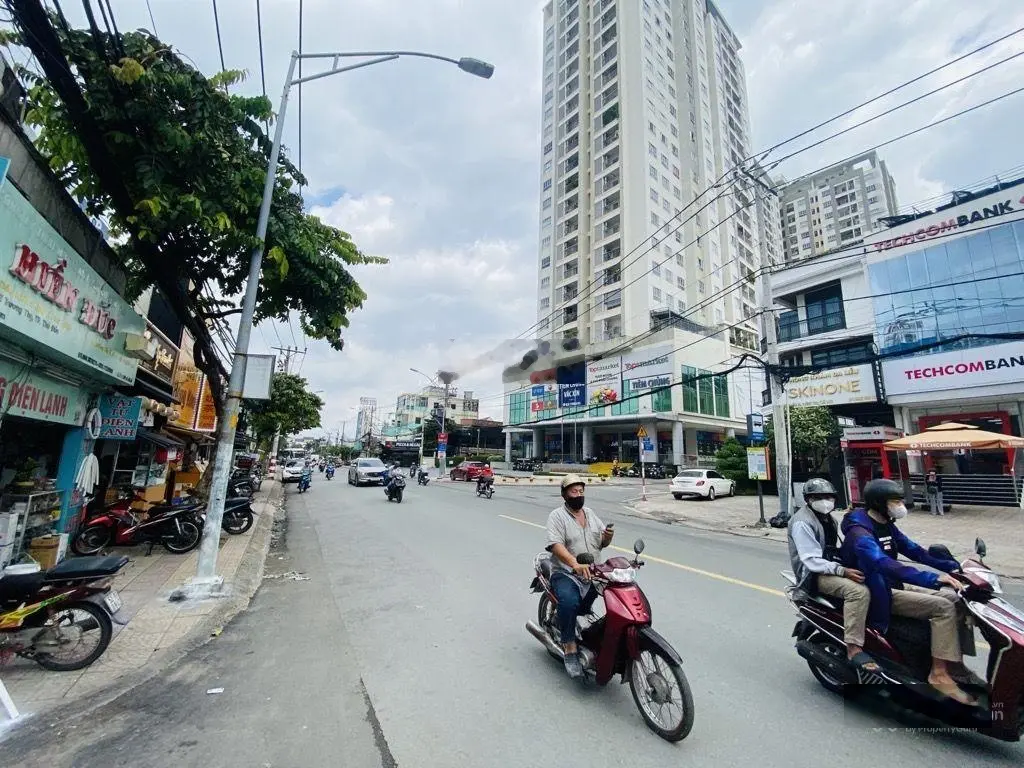 Nhà 2 tầng 72m2 ngay MT Đặng Văn Bi, xe hơi ngủ trong nhà. Chỉ 6 tỷ. Ngay trung tâm Thủ Đức