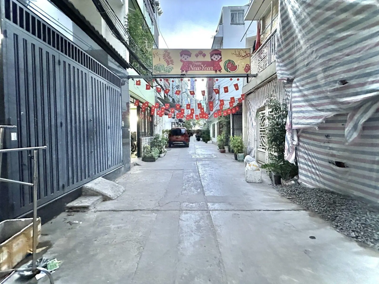 Nhà mới đẹp ngang khủng 5m gần Hàng Xanh, hẻm thông cách mặt tiền 15m. Gía 8 tỷ 5còn thương lượng