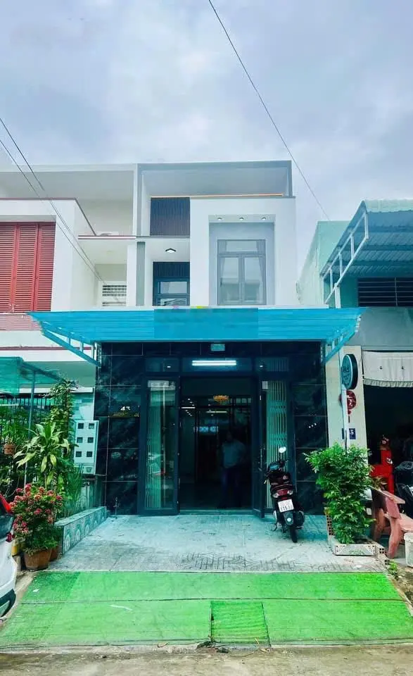 Bán nhà trệt lầu, mặt tiền số 143 đường Chu Văn An