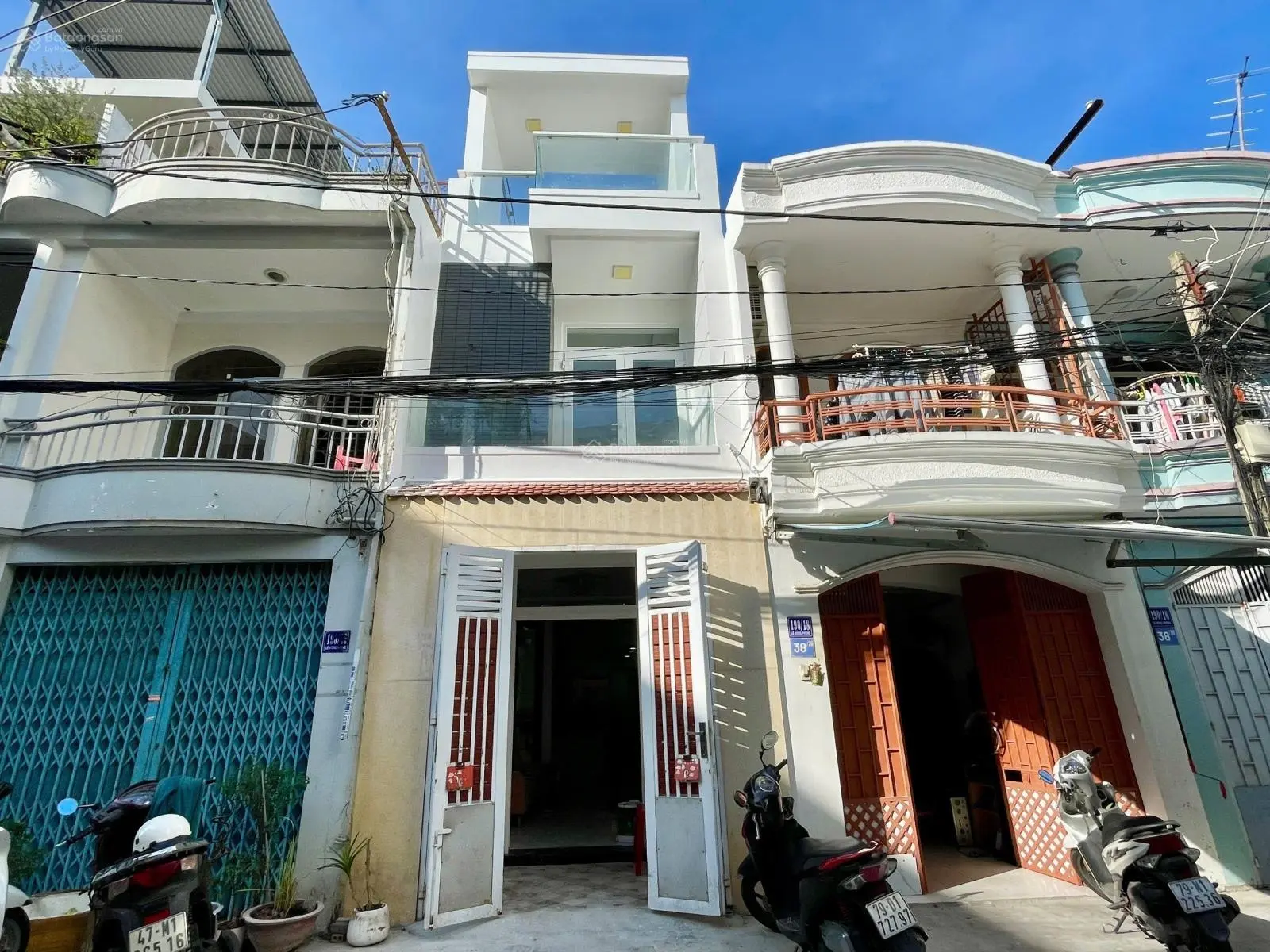 Cần bán nhà 3 tầng Hẻm ô tô 190 Lê Hồng Phong, Phước Hải chỉ 4.5 tỷ
