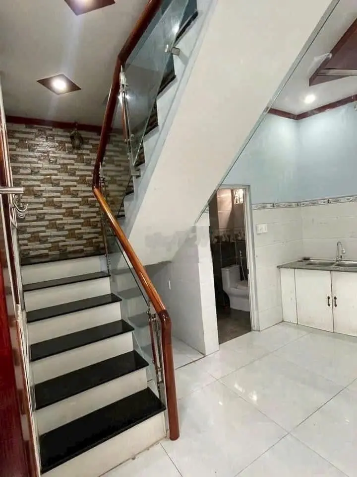 Nhanh tay sở hữu ngay căn nhà đẹp 60m2 Đ.Bùi Thị Xuân, Tân Bình, Dĩ An