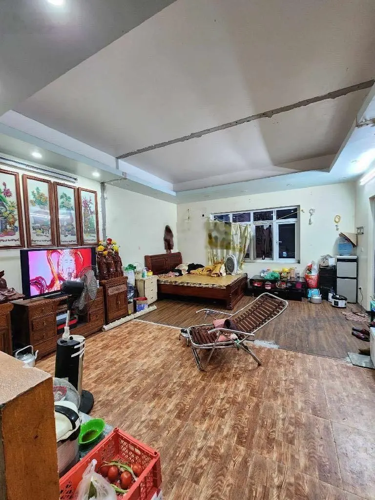 Bán nhà mặt phố Quận Hai Bà Trưng vỉa hè ô tô dừng đỗ kinh doanh sầm uất ngày đêm 40m2 x 5T MT 6m