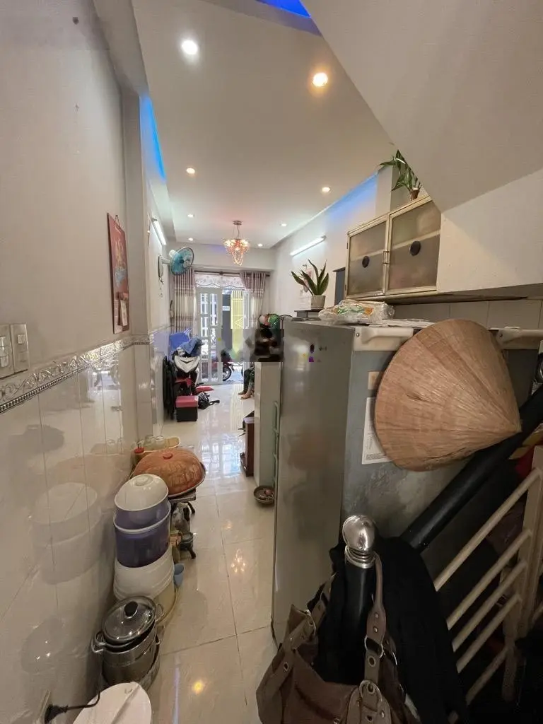 QUẬN 4- NHà 3 LẦU, 3WC, Đường trước nhà 3,6m, 3,45 tỷ,