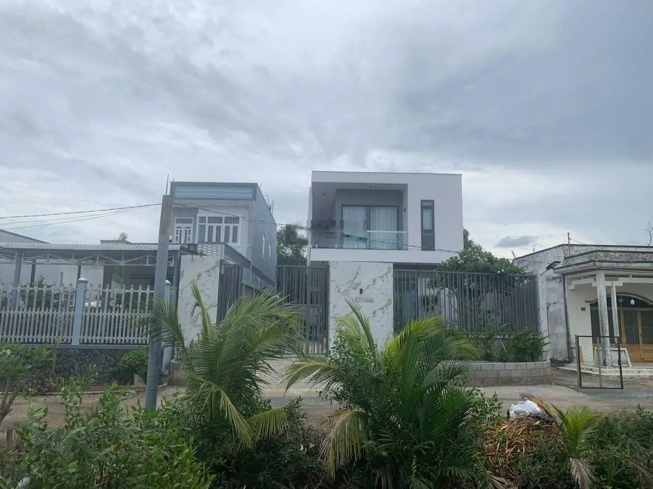 Bán nhanh 250m2 thổ cư siêu rẻ, siêu đẹp, đường xe tải lớn, Đê Trường Long, Cần Giuộc