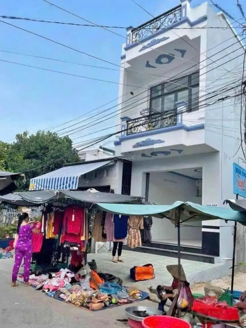 Bán nhà riêng 90m2 giá 2ty3 đường Trịnh Như Khuê Chợ Bình Chánh