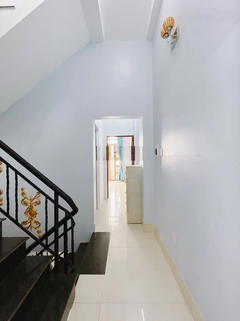 Huỳnh Tấn Phát - oto nằm nhà giá chỉ 7 tỷ