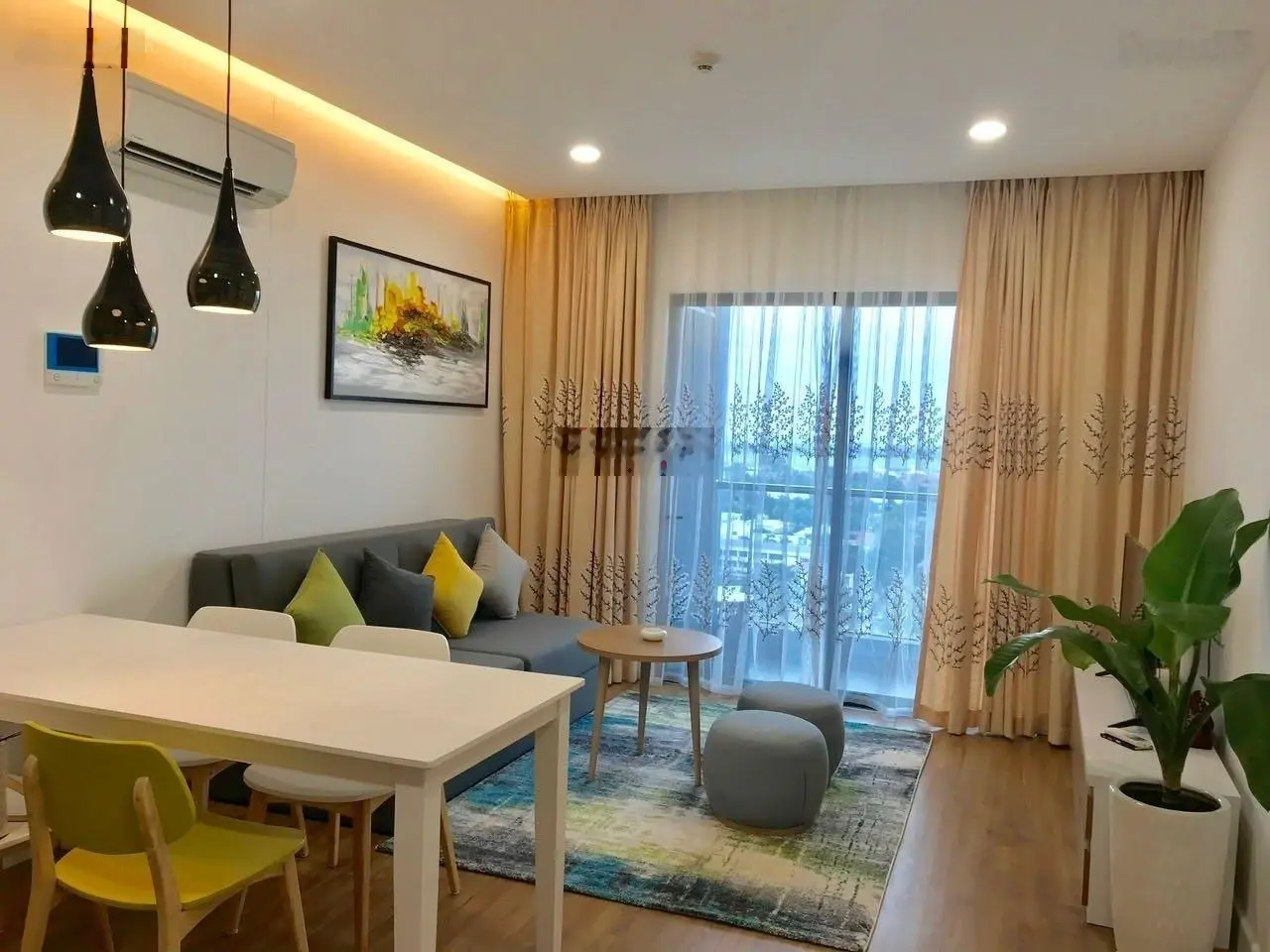 Bán Gấp Căn Hộ chung cư kingston Quận phú nhuận DT 120m2 3pn 2wc Giá 9,6ty LH 0907 909 *** Hùng