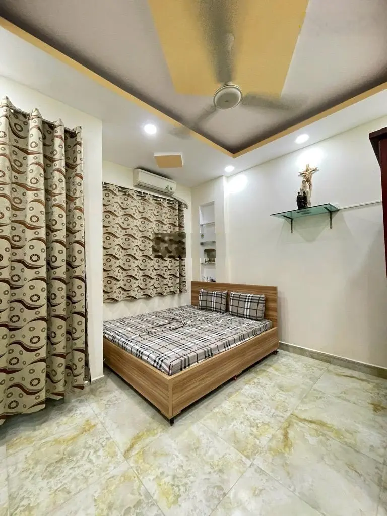 Nhà 4 tầng dương bá trạc quận 8 , 68m2 ( 4 x 17 ) , sát hẻm xe hơi , mới ở ngay , 4pn , nhỉnh 6 tỷ