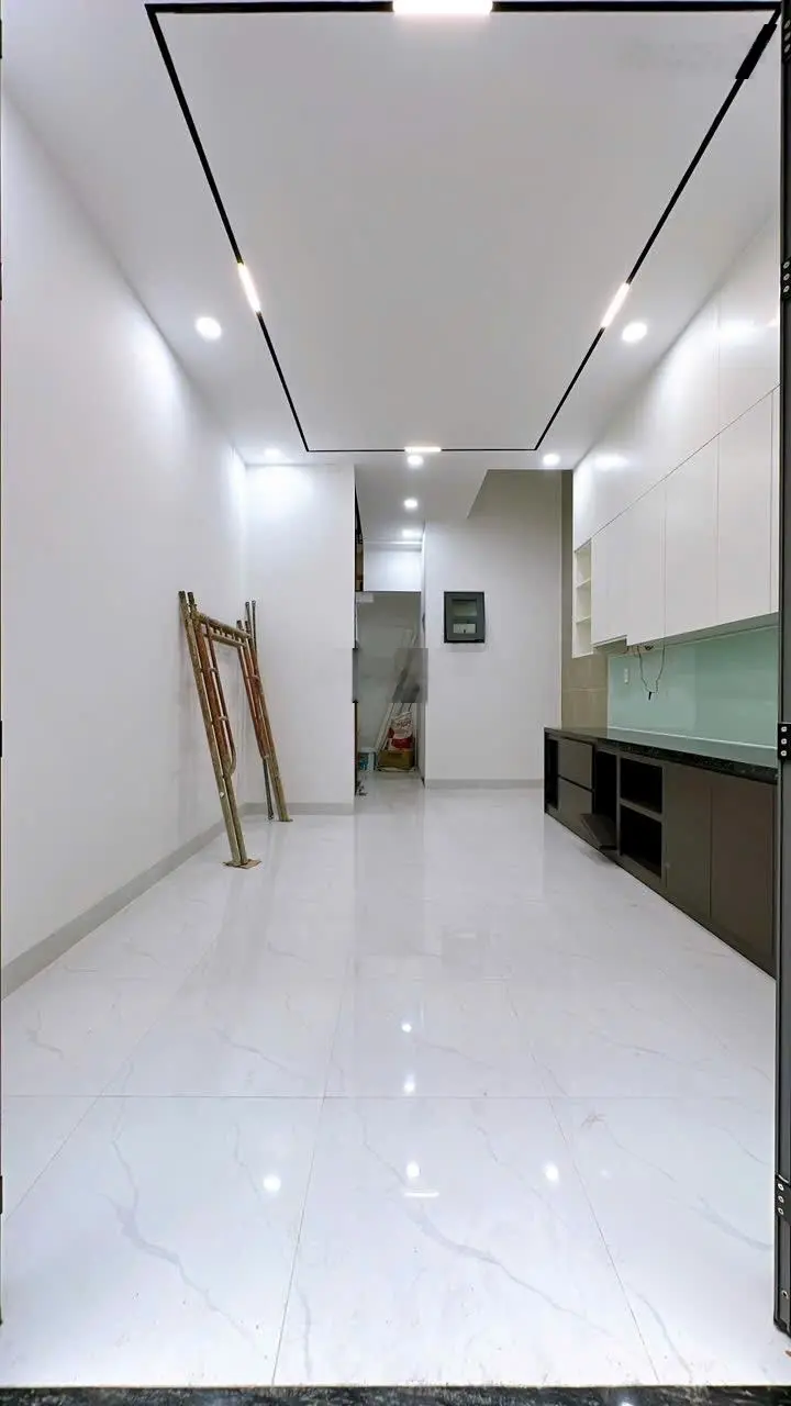 Nhà mới 100% Q4 khu đường số hàng mới: Căn mặt tiền đường Số, 3 tầng xe hơi ngủ trong nhà