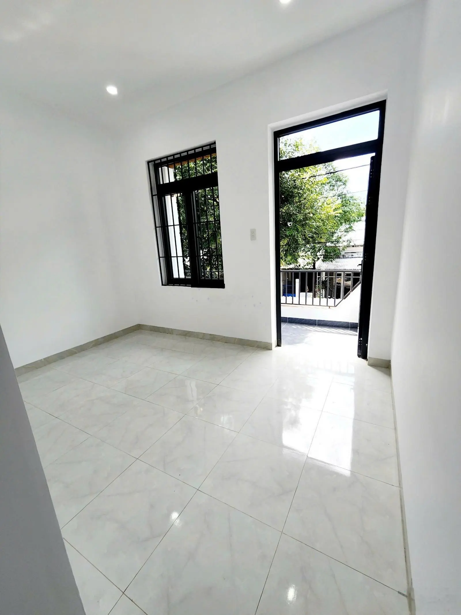 Bán nhà khu tái định cư đất lành , Vĩnh thái nha trang , Khánh hòa . Lh : 0905211133