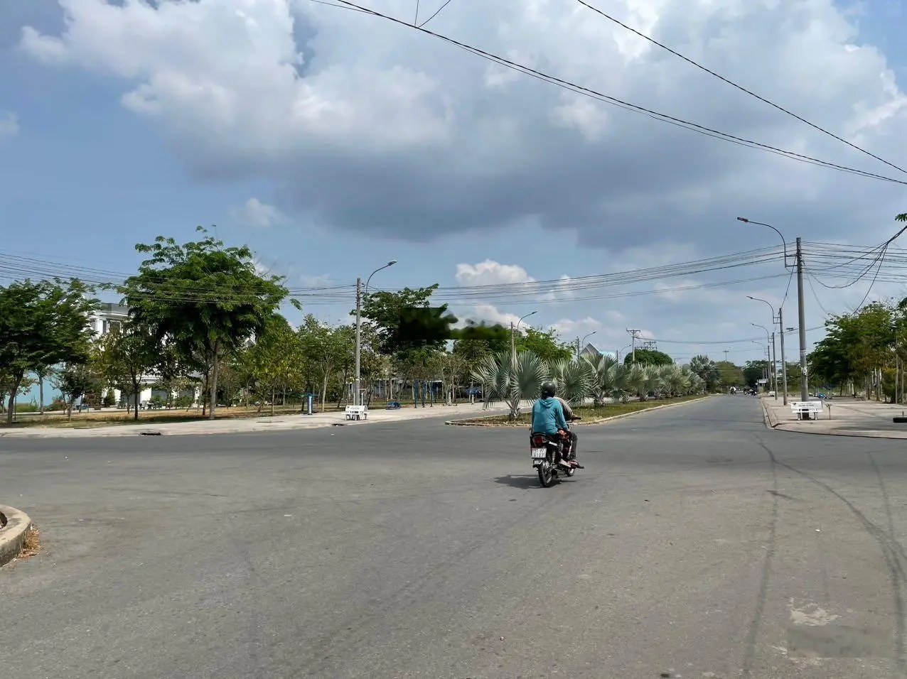 Siêu phẩm, 108m2 thổ cư, kế lô góc, MT đường đôi 20m, cạnh 2 công viên trung tâm KDC Đặng Huỳnh