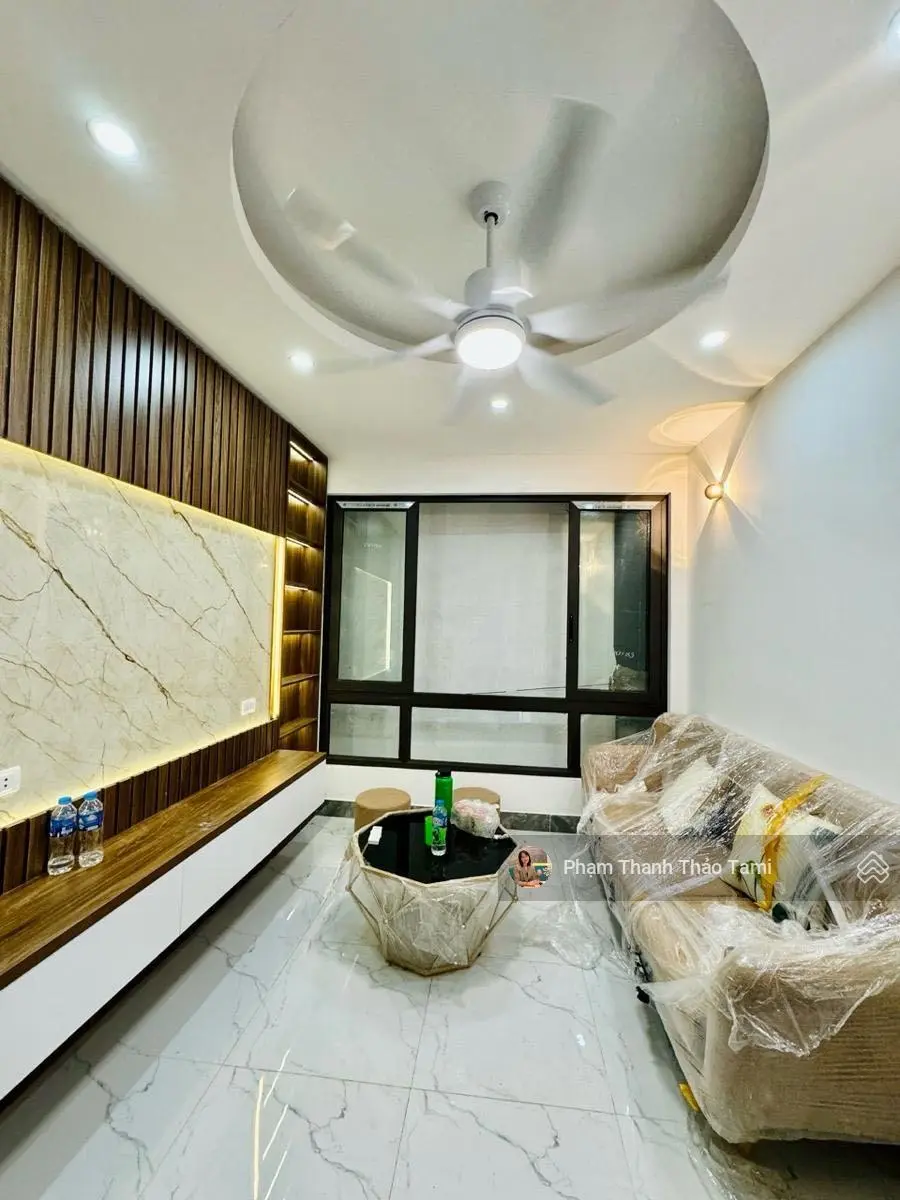 Bán gấp nhà riêng 45m2 Hào Nam Đống Đa. 5T, 3 ngủ, ô tô đỗ cửa, sổ vuông, chỉ 10 tỷ