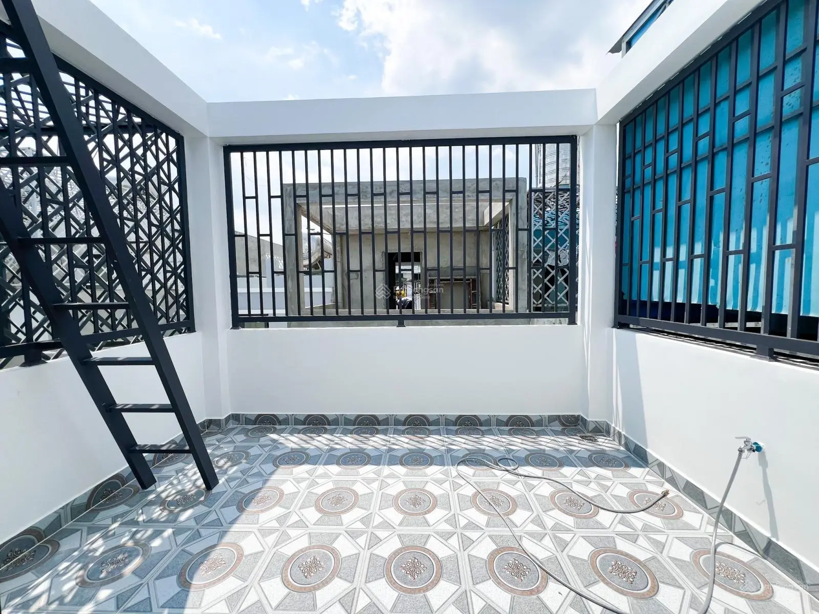 Bán nhà mới sổ riêng KDC The Sun Thị Trấn Nhà Bè - 3 lầu full nội thất