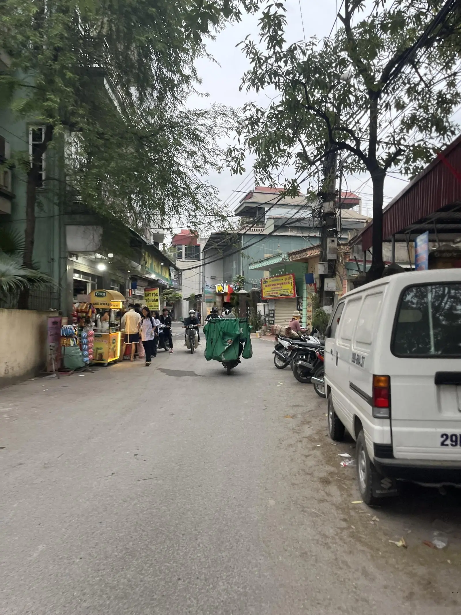 Bán nhà gần khu đô thị Hinode - Ngõ nông - Bãi oto cạnh nhà