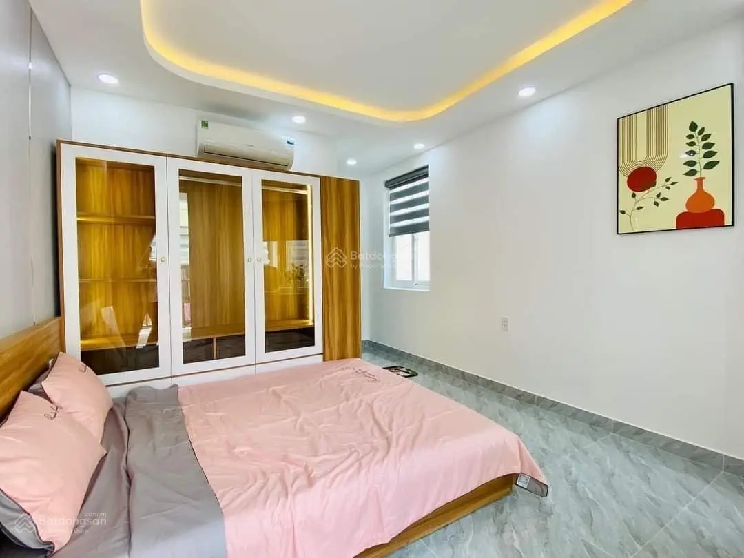 Cần bán siêu phẩm nhà tú xương, quận 3, giá 5,16 tỷ/70m2, 1 trệt 3 lầu, 6pn, 7wc, có sân thượng lớn