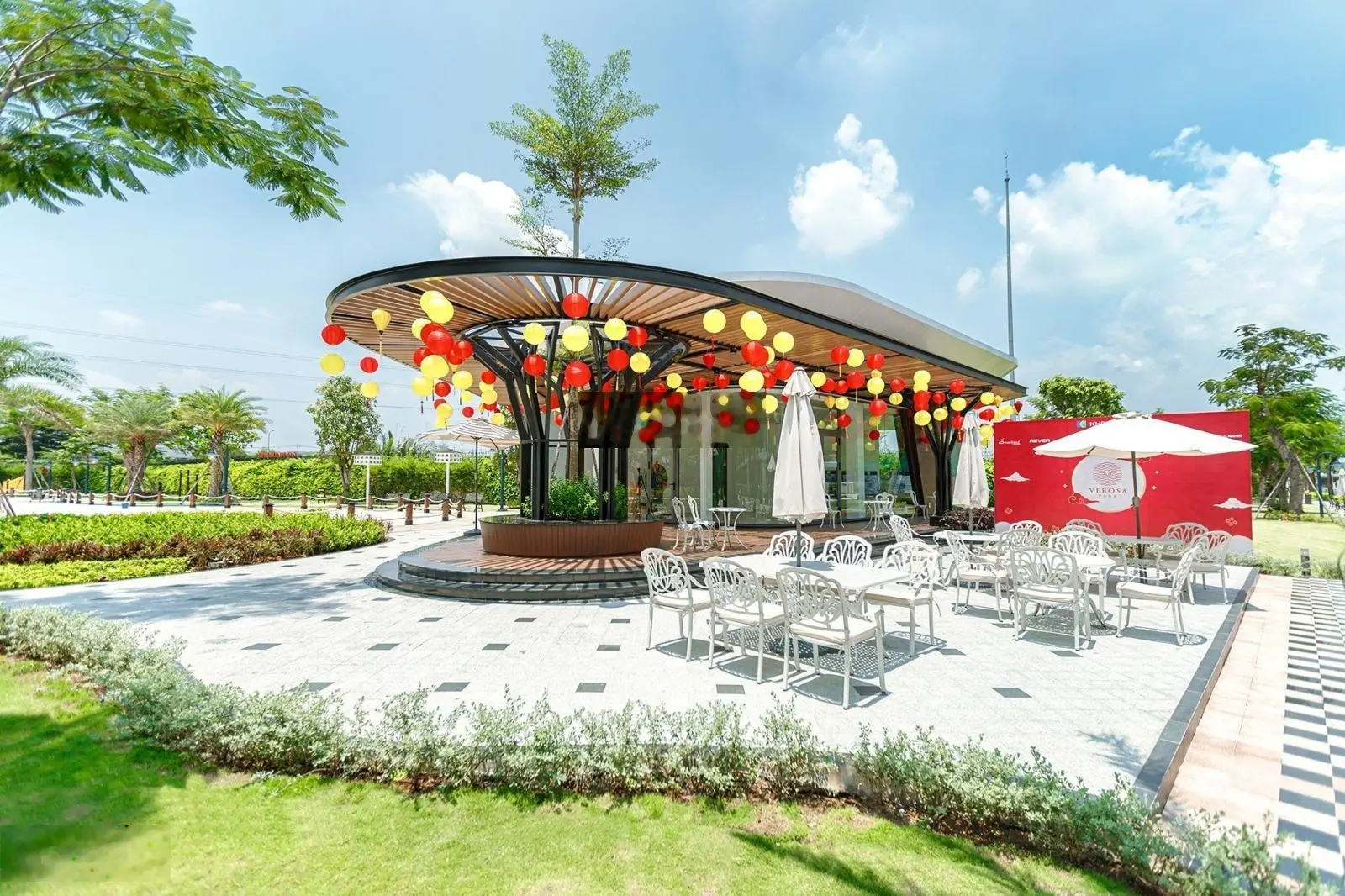 Bán nhà mặt tiền đường 20m - Đối diện công viên Verosa Khang Điền 0966 514 ***