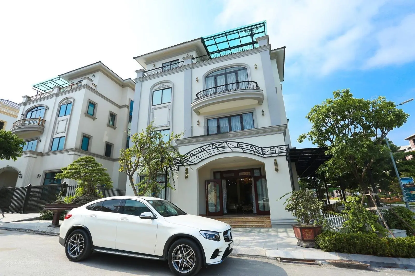 Bán biệt thự đồi Beverly Hill Hạ Long, full nội thất cao cấp, sổ đỏ từng căn, đóng 30% nhận nhà