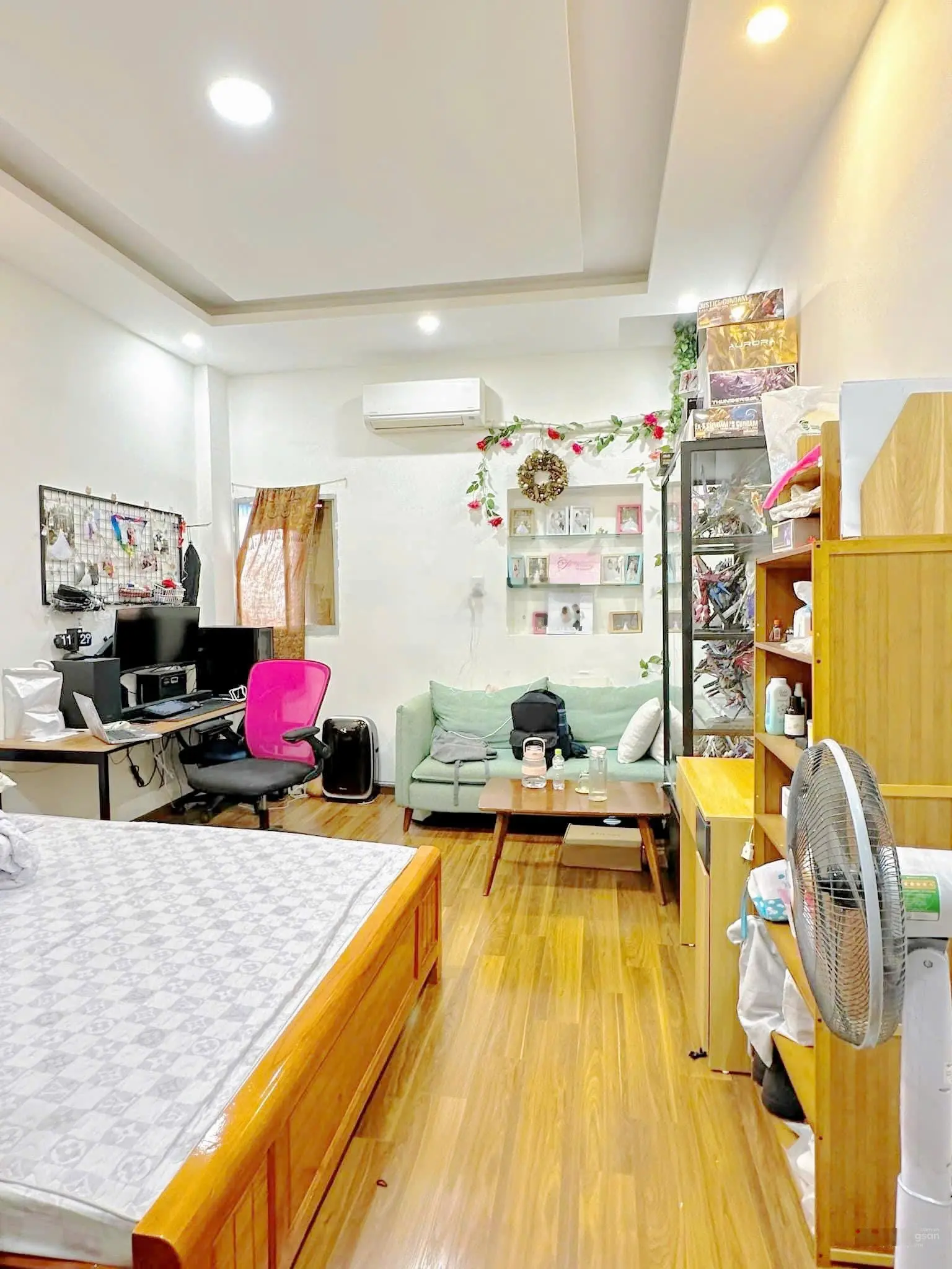 Bán nhà hiếm có cạnh AEON Tân Phú - Hẻm xe hơi - 2 tầng đúc - DT: 71m2 - Nhỉnh 5 tỷ