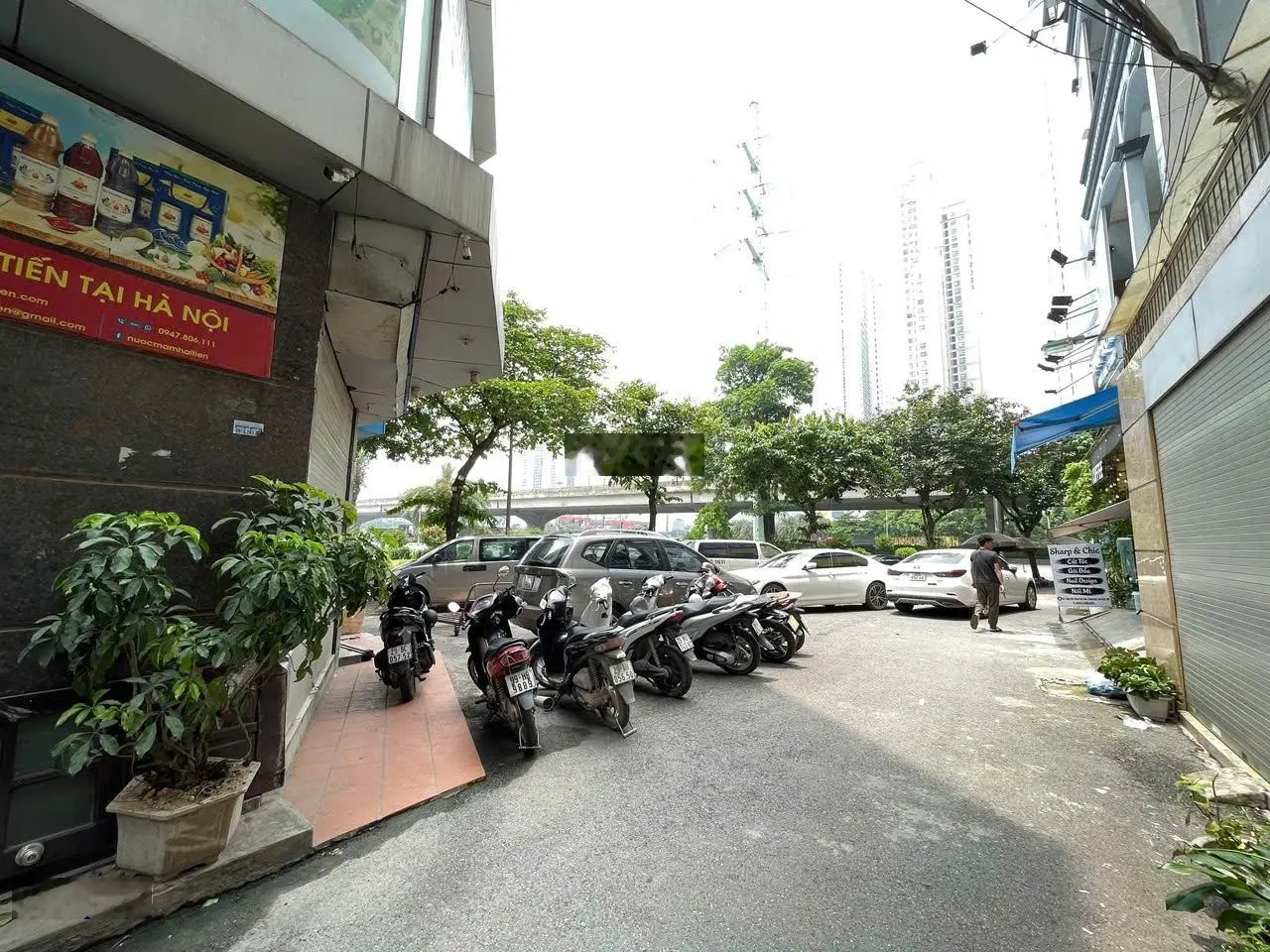 Khuất duy tiến cầu giấy, 5 tầng lô góc, 3 oto tránh, kinh doanh đỉnh cao, 50,6m2, giá 24,6tỷ