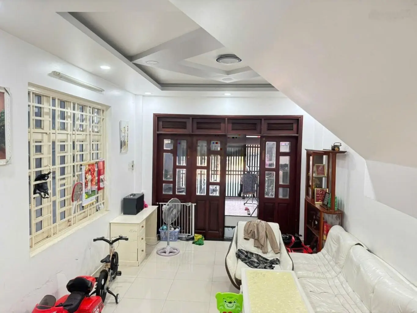 Bán Nhà 4 Tầng Mặt Tiền kinh doanh, Tăng Nhơn Phú A, 143m, 6PN, Kề bên Lê Văn Việt, Giá Chỉ 14.5 Tỷ