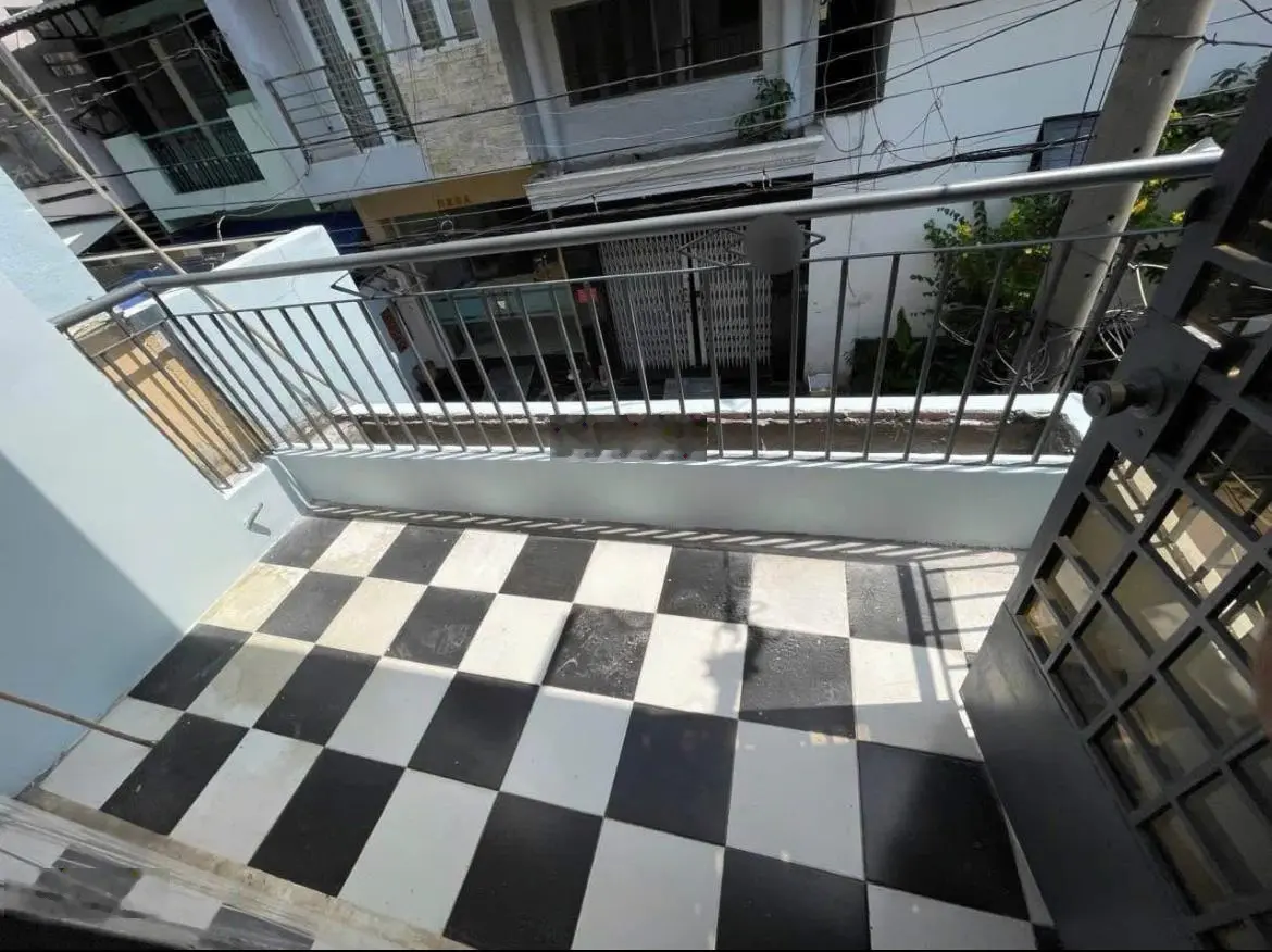 Bán Nhà 2 Mặt Tiền Hẻm Xe Hơi, Có Sổ Riêng, Giá Sập Nóc 1TỶ800triệu