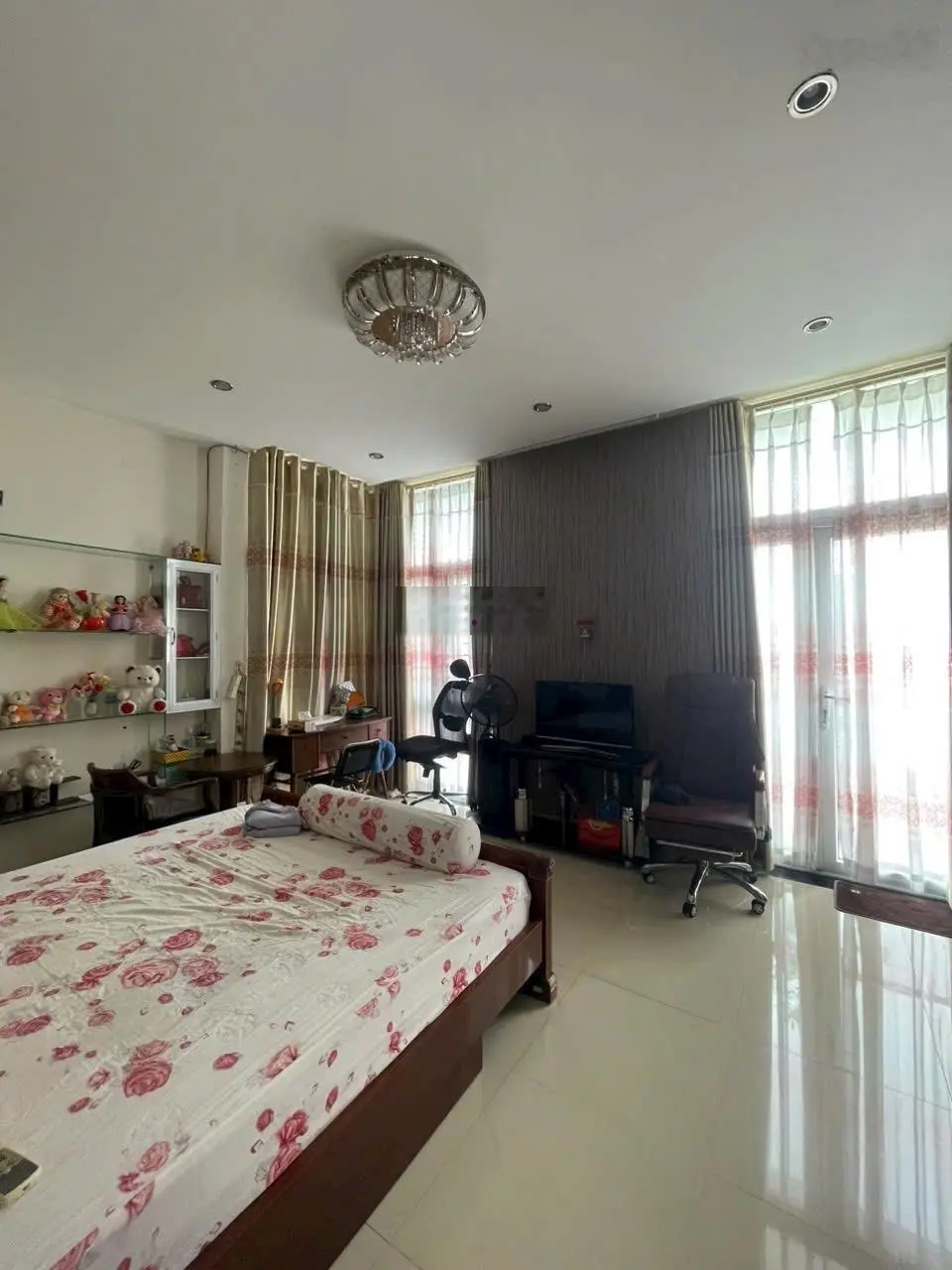 Bán nhà 3 tầng sân ô tô mặt tiền KD Hà Thanh gần chợ Đầm Tp Nha Trang - Ngang 8m, sổ hoàn công