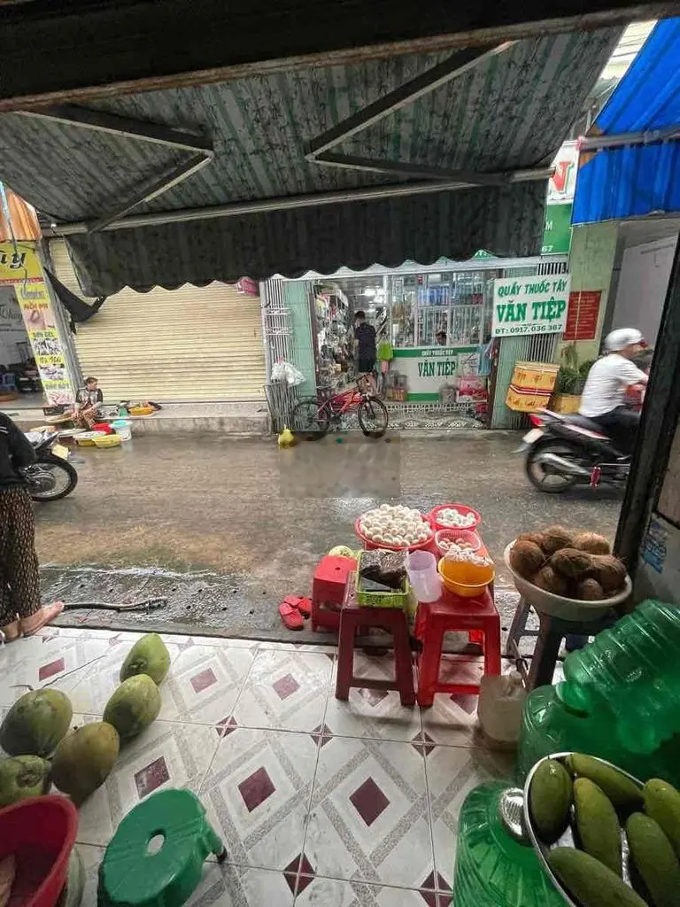 Đất Có Nhà Sẵn Mặt Tiền Chợ Phú Tân,47m2 , mặt trước chợ mặt sau sông